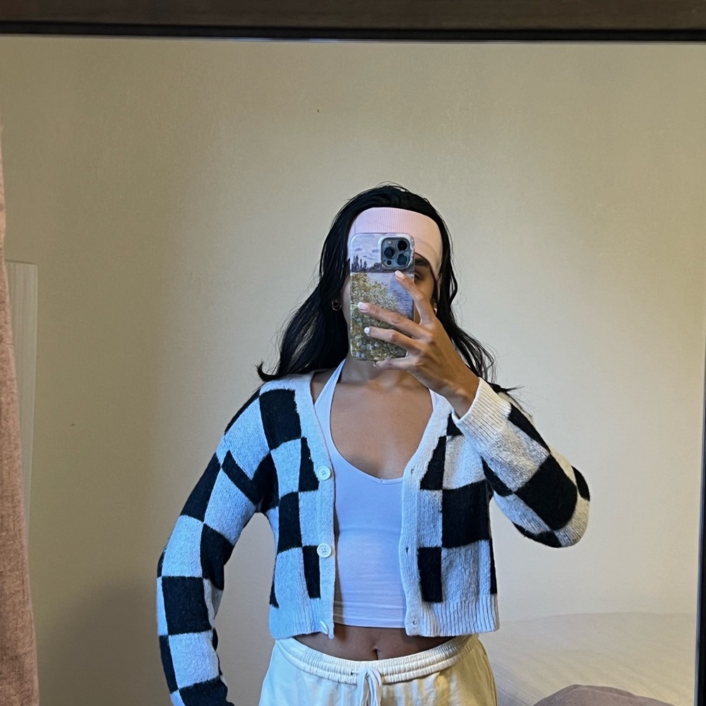 Checkered Black and White Cardigan - Picture 3 of 4